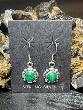 🌑NWT 925 Sterling Silver Malachite Earrings🌑